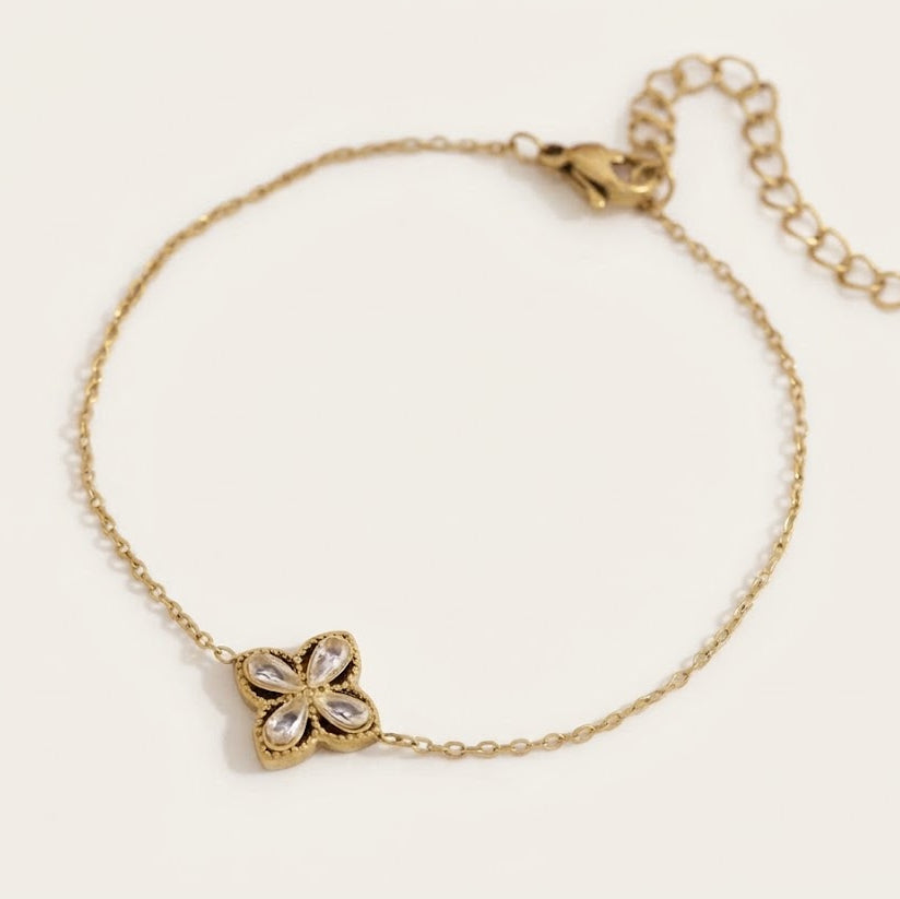 Bracelet Fleur, chaîne fine avec pendentif fleur, acier inoxydable doré - L'atelier de Julia