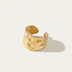 Bague Jade martelée, vue de face sur fond blanc - L'atelier de Julia